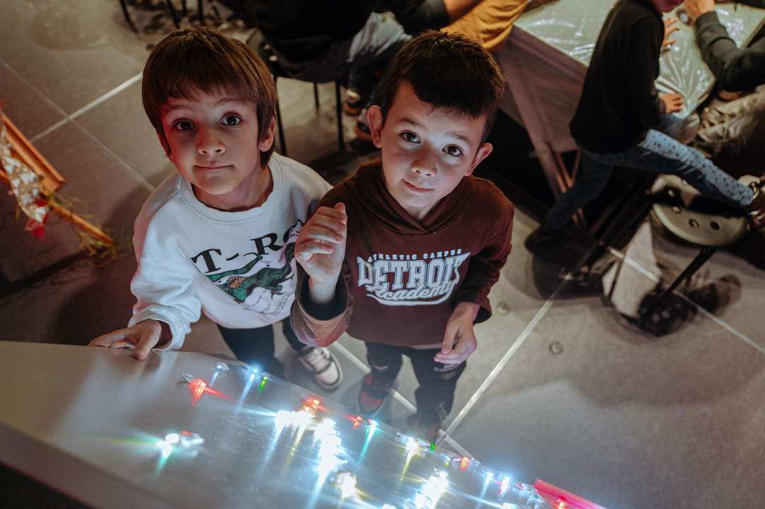 Arsenturica je pun pogodak, djeca jučer izrađivala magnetne svjetleće ‘bacalice’ 