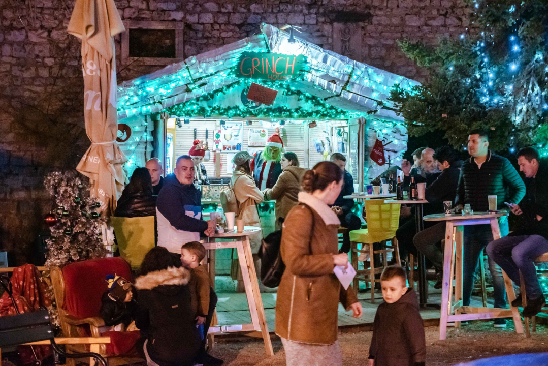 Utorak u parku bio je rezerviran za Studio 54, večeras trash party