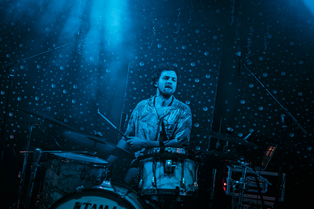 Svemirko sletio u Azimut i synth-pop hitovima rasplesao krcat podij