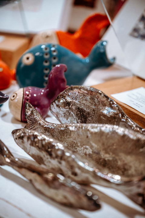 U Galeriji Juraj Dalmatinac potražite predivne unikatne poklone i umjetnine po odličnim cijenama 