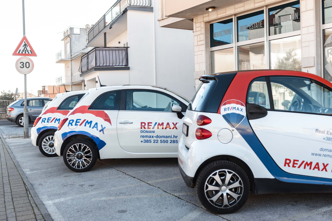 Agencija za nekretnine RE/MAX Domani ima novu poslovnicu u Vodicama!