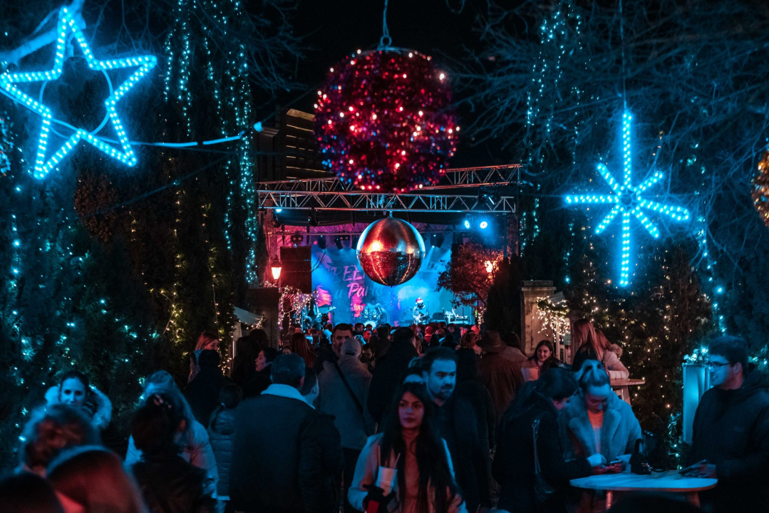 Šibenski srednjoškolski bendovi u maniri rock zvijezda napunili park