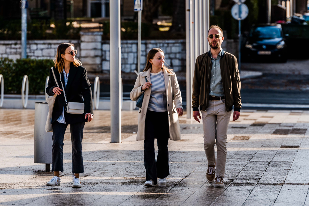 Kako biti u trendu u hladnim zimskim danima dobro znaju ove dame!