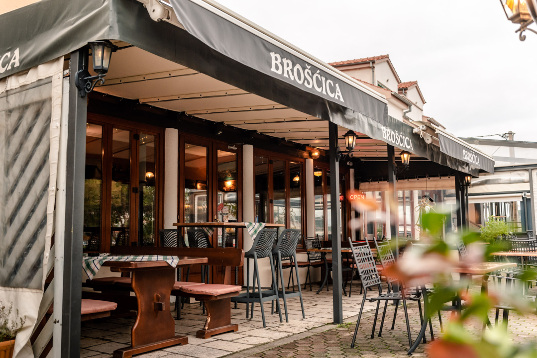 Provedite nezaboravne trenutke uz ukusne delicije u konobi Brošćica!