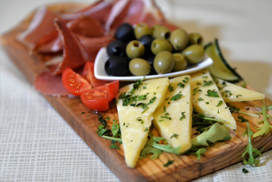 Provedite nezaboravne trenutke uz ukusne delicije u konobi Brošćica!