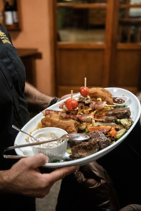 Provedite nezaboravne trenutke uz ukusne delicije u konobi Brošćica!