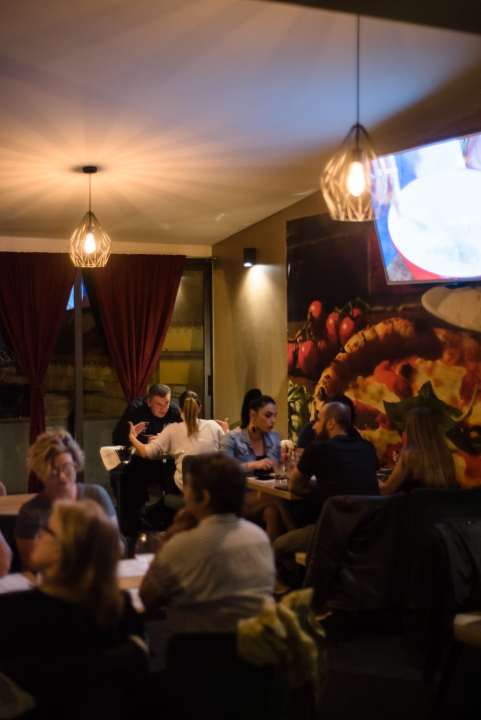 Povedite svoje najbliže i uživajte u vrhunskim zalogajima iz pizzerije Victoria! 