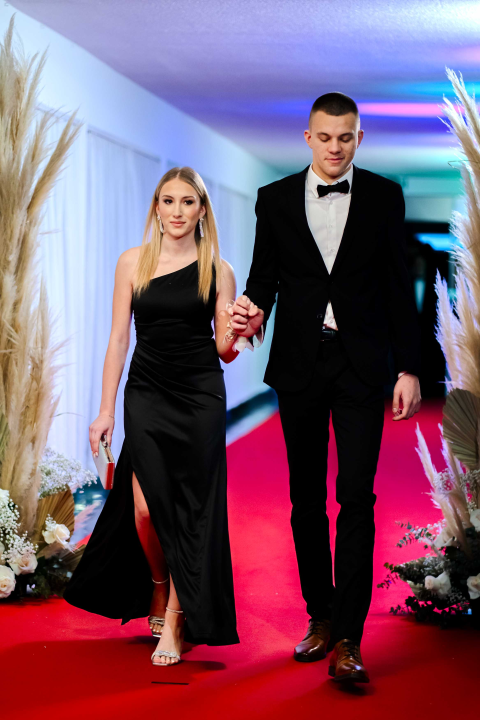 Zavirite na blještavi maturalni ples Ekonomske škole Šibenik (1)