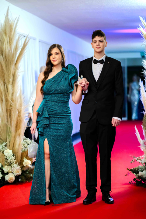 Zavirite na blještavi maturalni ples Ekonomske škole Šibenik (1)