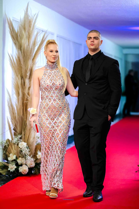 Zavirite na blještavi maturalni ples Ekonomske škole Šibenik (1)