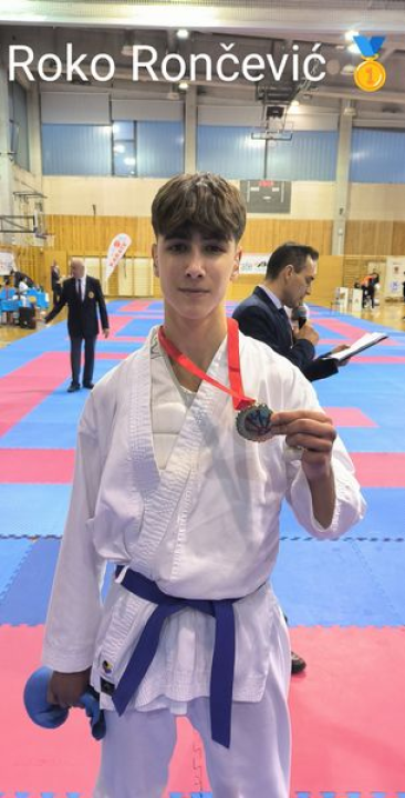 Još jedan dojmljiv nastup karataša Šibenika 1066: Iz Ivanić Grada se vratili s osam medalja