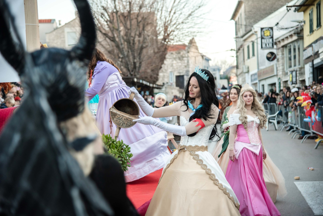  FOTOGALERIJA (2) Aleksandra Prijović nastupila na Murteru, tamo zabrana nije bilo
