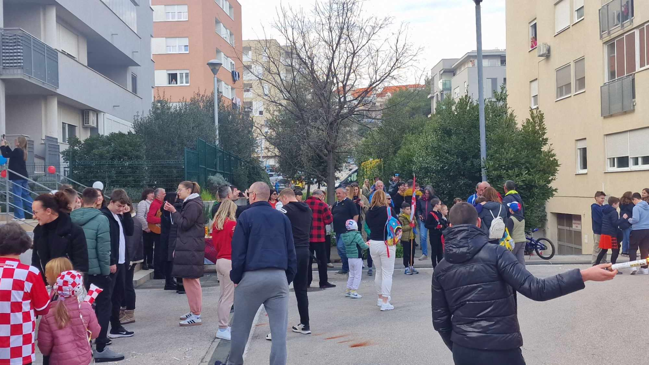 Ivica Tucak ostao bez teksta: Susjedi  na Šubićevcu pripremili mu doček kojem se nije nadao, ali se oduševio