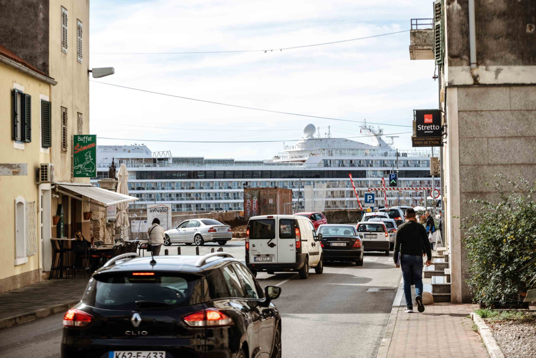 Viking Saturn na putu za Veneciju stao u Šibenik, prosječna cijena putovanja je 2700 dolara po osobi 