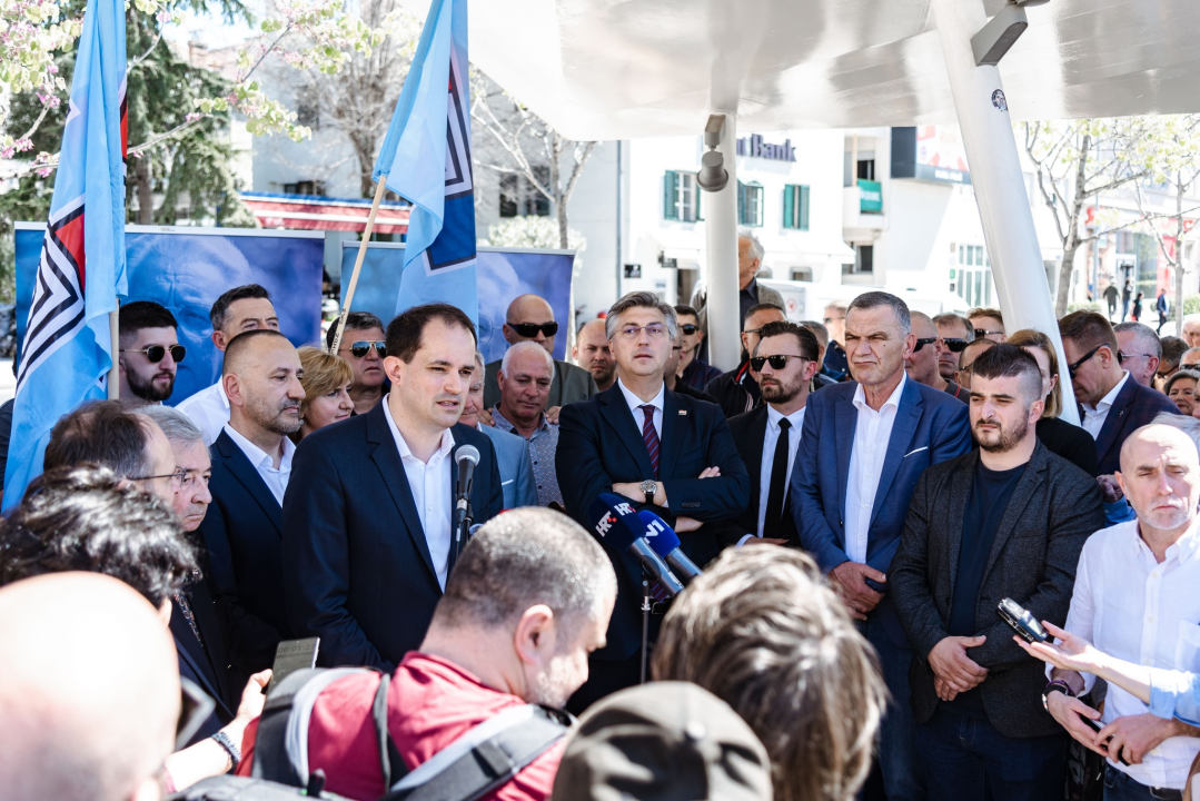 Plenković u Šibeniku: 'Uvjeren sam da će 9. izborna jedinica dati najveći obol ukupnoj pobjedi HDZ-a'