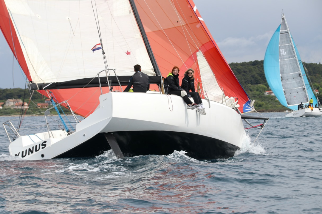 Prvi dan 20. Zlarinske regate krstaša: Damir Desabota i Mr. J iz JK Val treći u klasi ORC 2