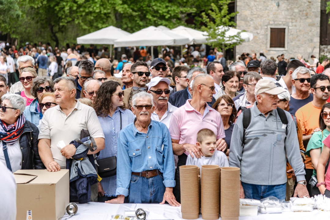 Uz podjelu graha u NP Krka obilježen Praznik rada: 'Moramo kontinuirano raditi na poboljšanju radničkih prava' 
