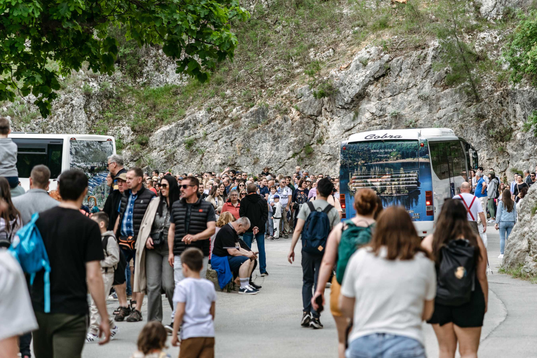 Uz podjelu graha u NP Krka obilježen Praznik rada: 'Moramo kontinuirano raditi na poboljšanju radničkih prava' 