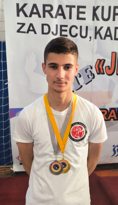 Čak 40 medalja karataša KK Šibenik 1066 na Kupu prijateljstva u Bihaću