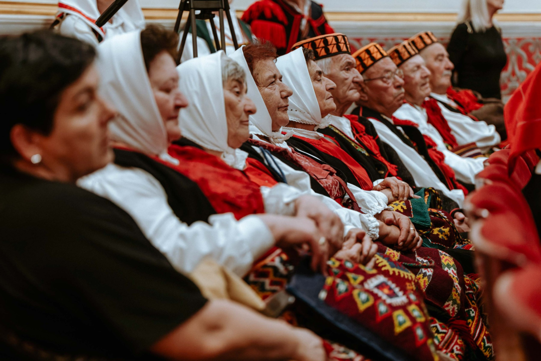 Pobjednici smotre folklora su 'Zora' iz Betine, 'Krč' iz Primoštena, 'Kralj Zvonimir' iz Knina te 'Kolajnica' iz Šibenika