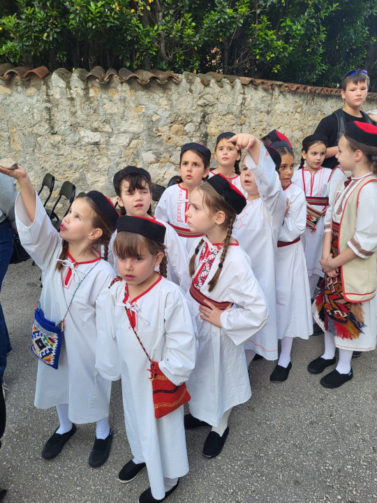 Smotra dječjeg folklora u Skradinu okupila djecu iz 11 skupina