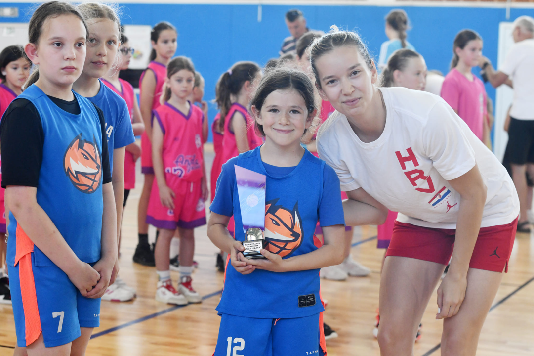 Turnir Akademije Anđa Jelavić: Nagrade uručile hrvatske reprezentativke 