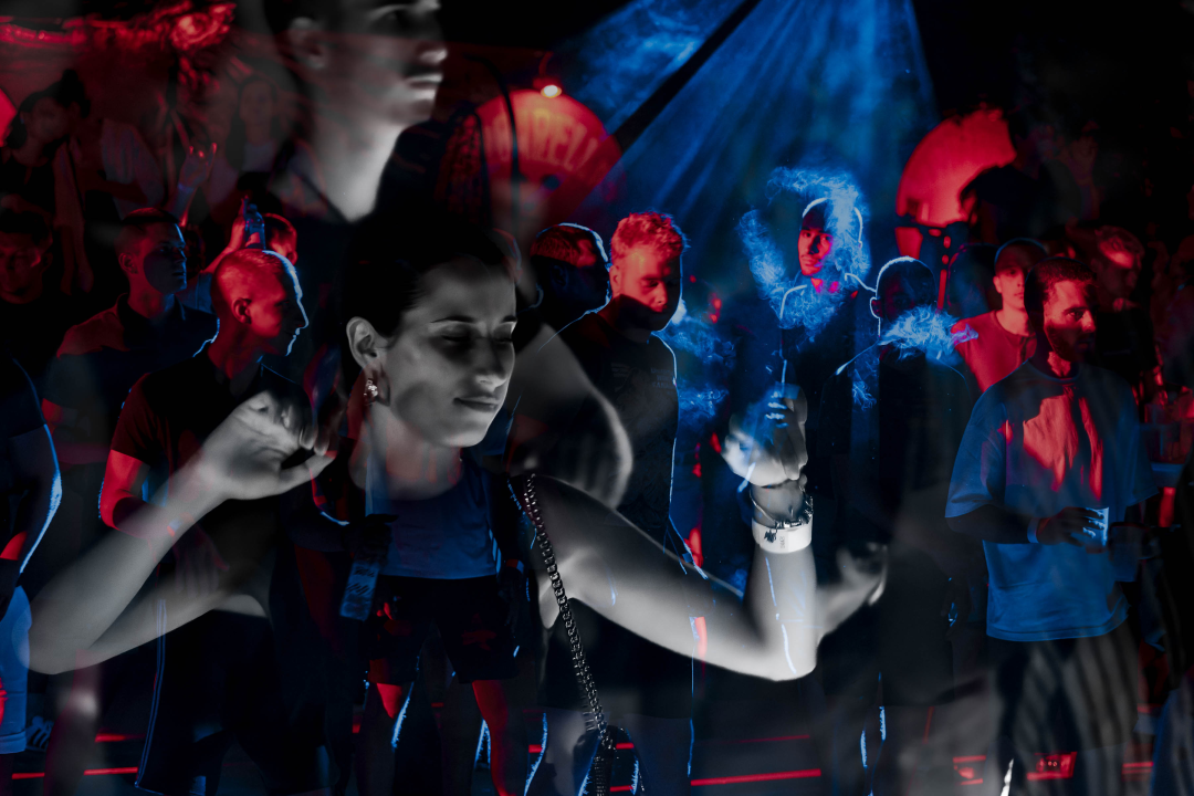 Pogledajte kako izgleda otvorenje plesne sezone u jednoj od najpoznatijih diskoteka u Dalmaciji 