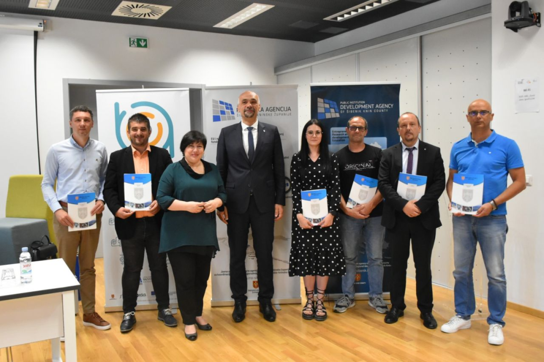 Župan potpisao ugovore vrijedne preko 200 tisuća eura, sufinancirat će 16 projekata u županiji