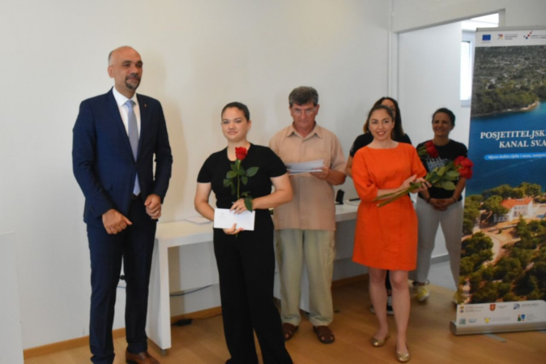 Najbolje na školskim natjecanjima Županija je nagradila iznosima od 100, 150 i 200 eura