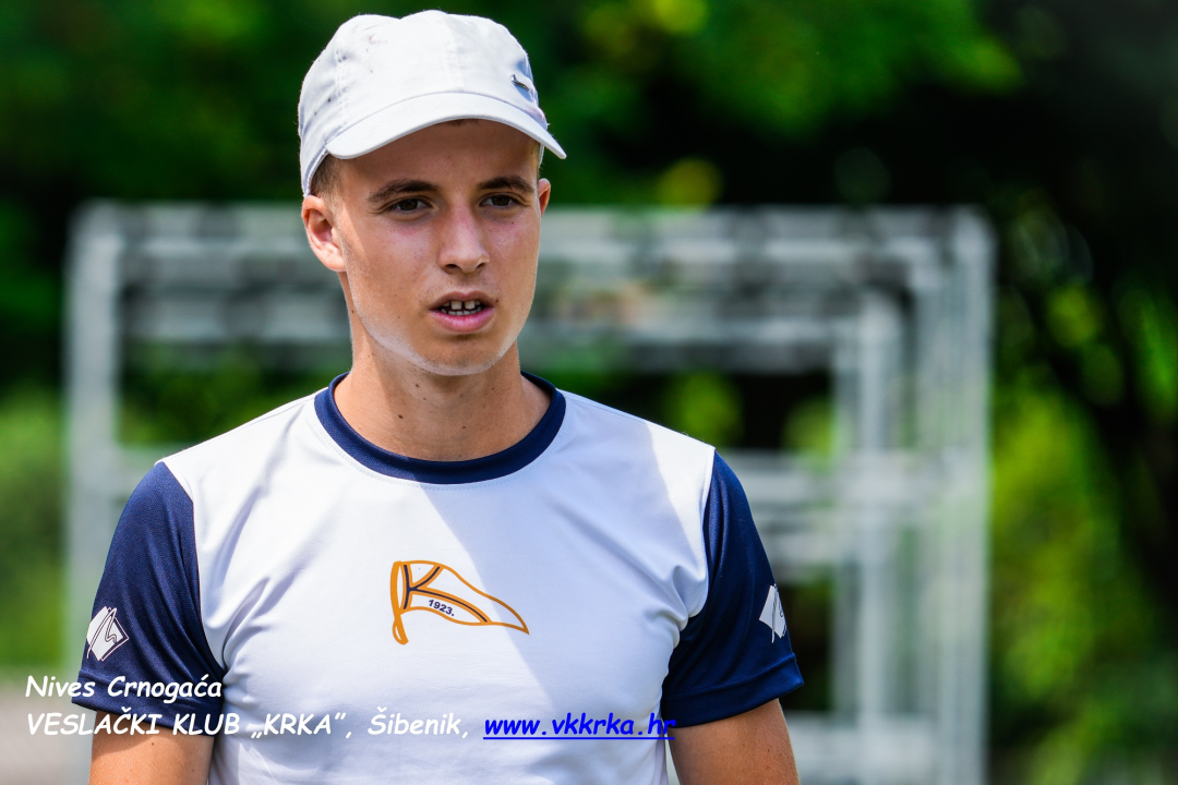 Osmerac i četverac sa mlađih juniora prvaci države, juniori 2. u četvercu sa i bez, Rita Ukić 3. u kadetskom skifu