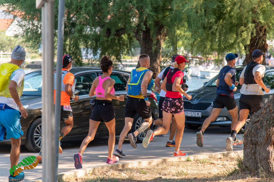 Održana prva utrka Raslina trail, staza prolazila kroz opožarena područja tog kraja