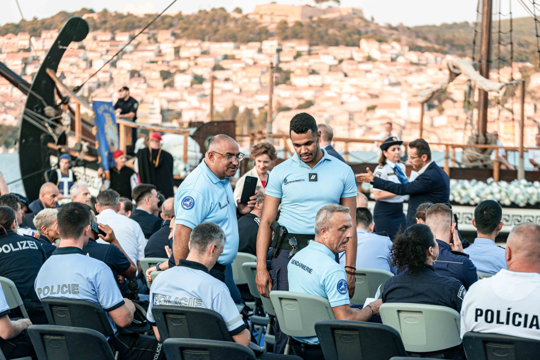 Na Martinskoj se okupili policajci, a Božinović poručio: 'Jedna smo od najsigurnijih zemalja na svijetu'