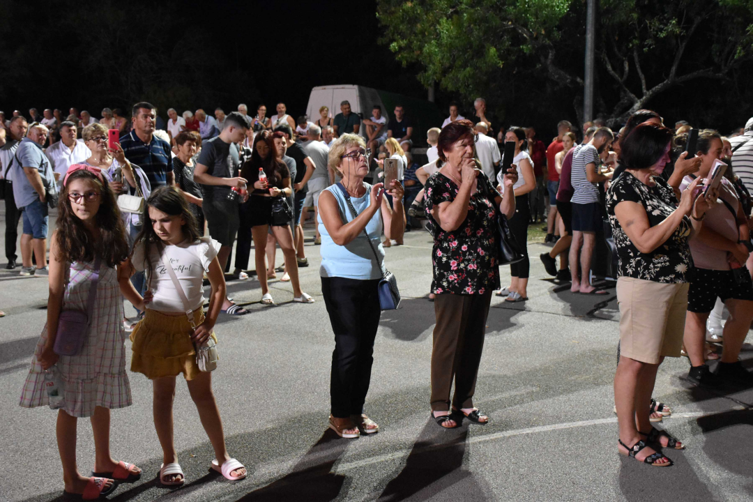 Čuvari tradicijske kulture oduševili na 23. Večeri foklora u Mirlović Zagori