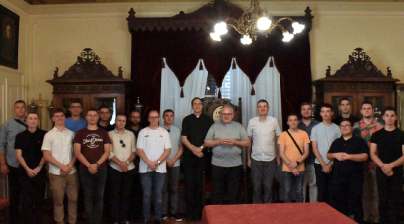 Gori iznad Roškog slapa, požar u zaleđu Skradina i dalje aktivan: Na terenu je 159 vatrogasaca