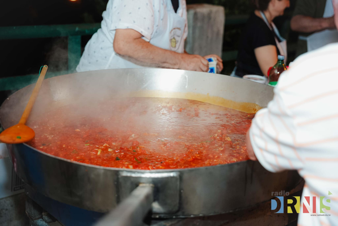 U Drnišu održana fešta od spize i pisme