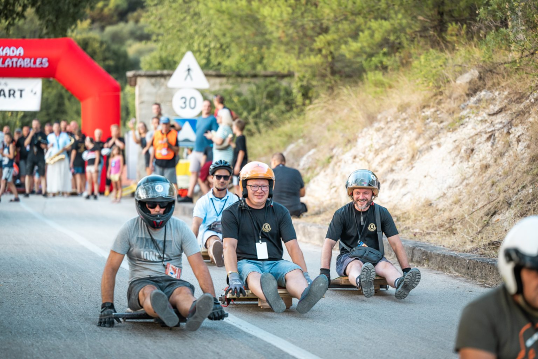 Više od 50 natjecatelja utrkivalo se na karićima kroz Rupe