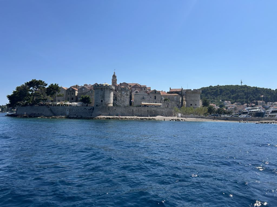 Morska avantura  ŠibenikIN-a: Tjedan dana jedrenja do Dubrovnika, prekrasnih otoka i vala uz nezaboravnu igru dupina