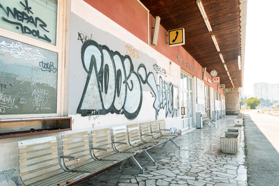 SDP-ovci sa željezničkog kolodvora Butkoviću: 'Uhvati se posla ili pospremi police i idi doma'