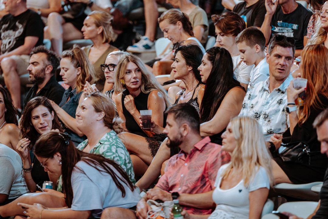 Editorsi održali fantastičan koncert u Šibeniku, nije ih omeo ni vjetar ni kiša