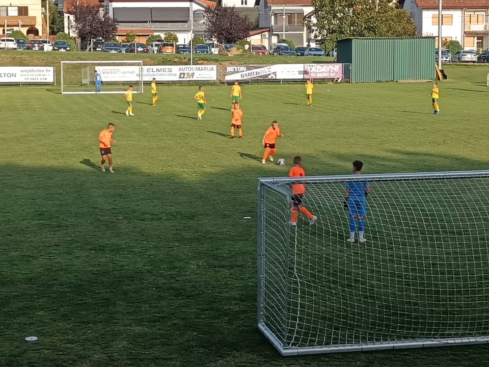 Tići Šibenika dobro igrali na turniru u Dugom Selu, jedan udarac koštao ih četvrtfinala