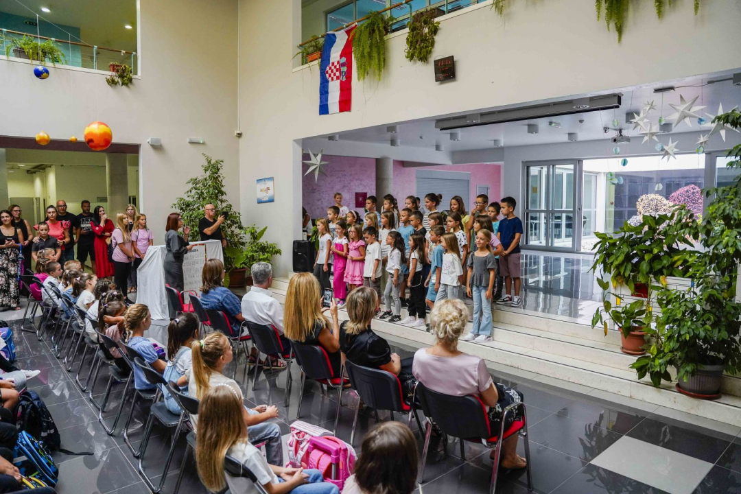 Gradonačelnik Burić pozdravio prvašiće u OŠ Meterize