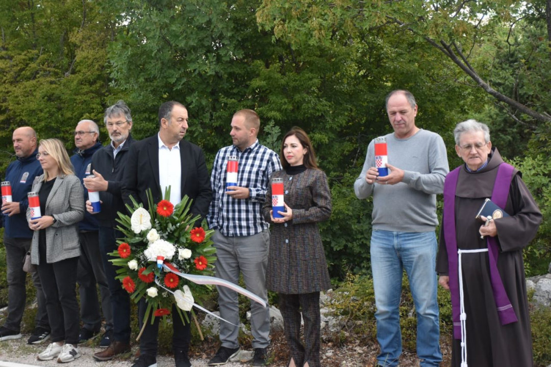 U Puljanima i Oklaju obilježena 33. godišnjica početka agresije na Prominu