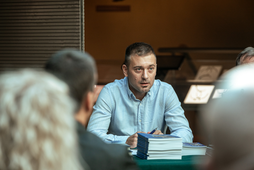 Predstavljena monografija 'Pravo na dom' Branka Peke