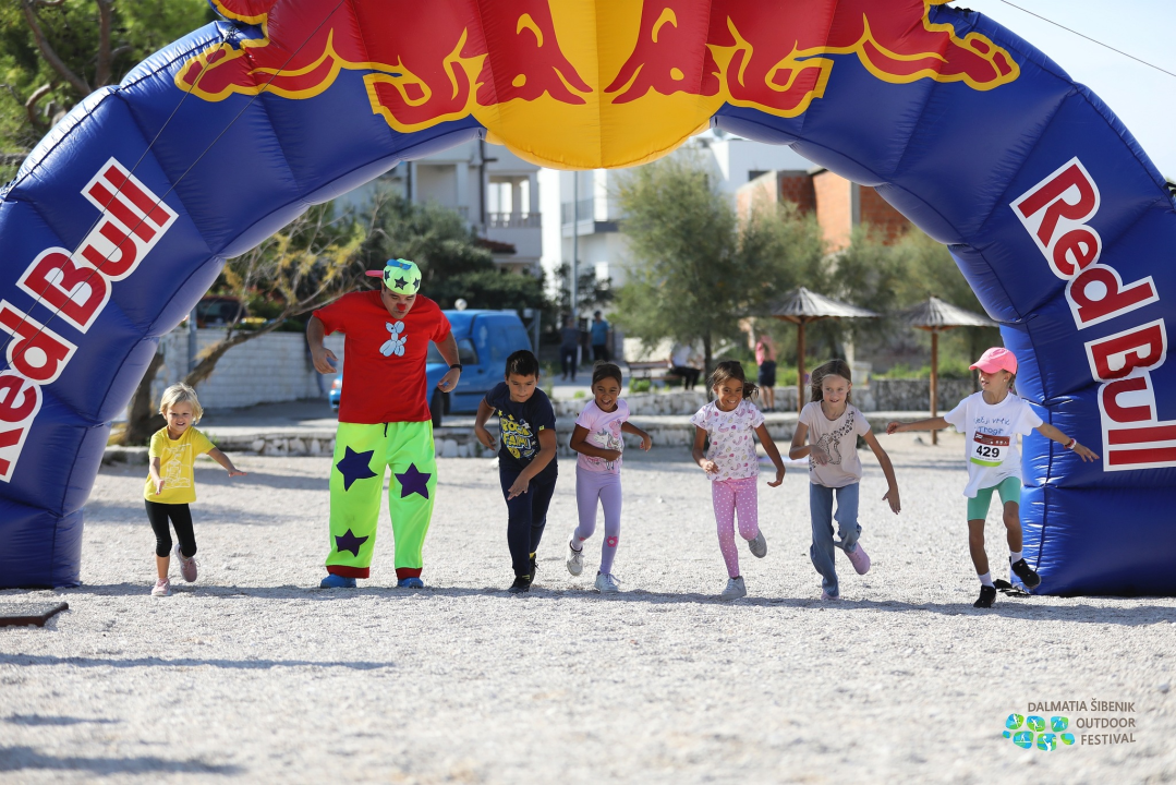 Sudionici 'Dalmatia Šibenik Outdoor Festivala' uživali u bogatom sportskom sadržaju prošlog vikenda u Rogoznici