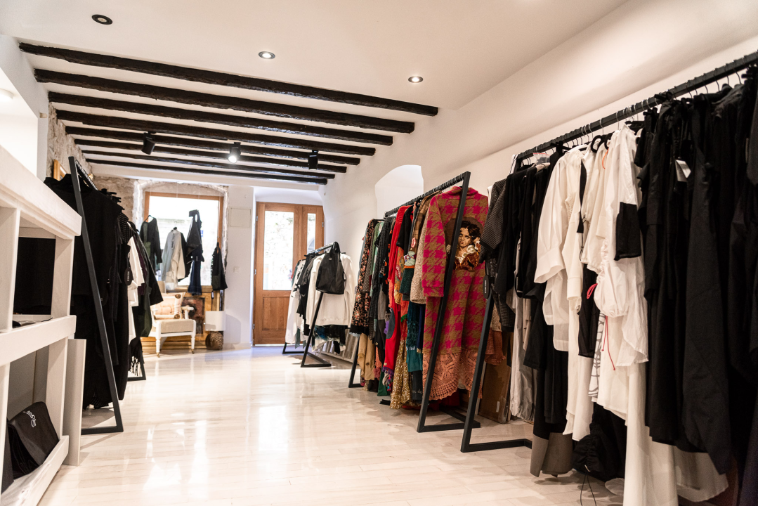 Jesenska kolekcija stigla je u izloge Galerije Juraj Dalmatinac