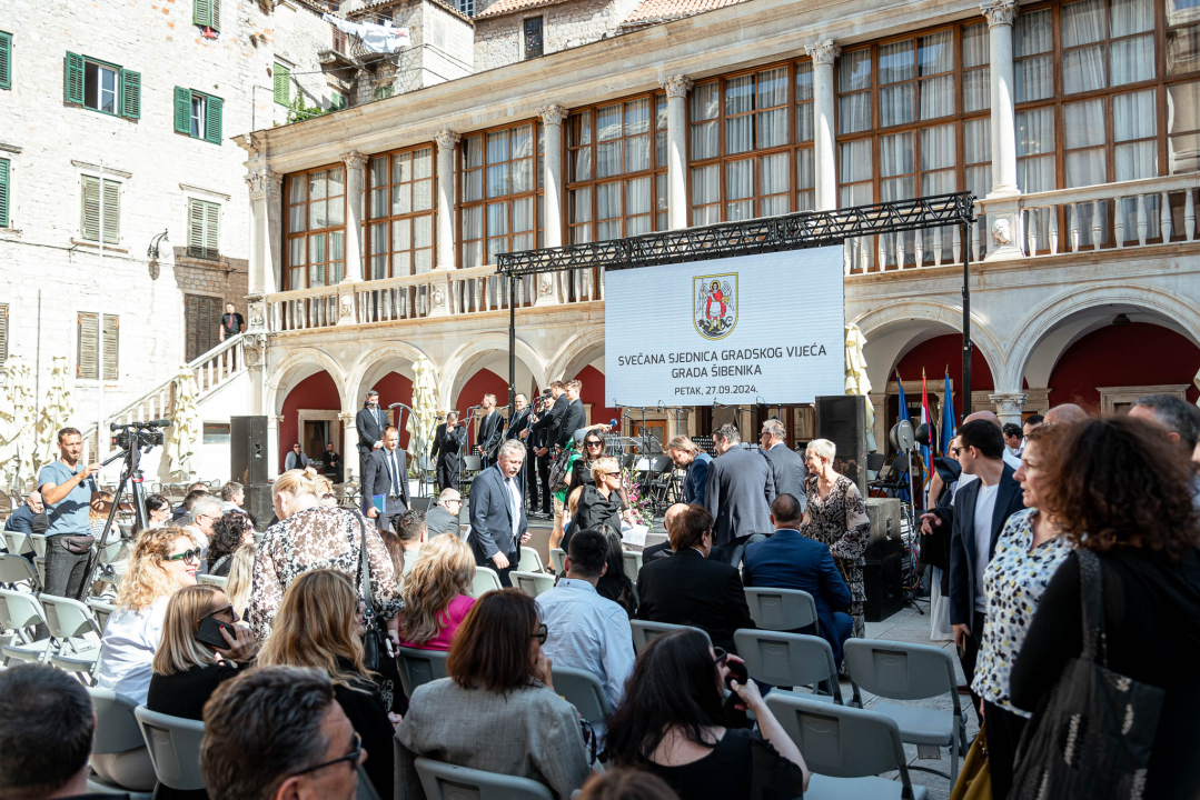 Ivica Tucak dobio nagradu za životno djelo Grada Šibenika: 'Ovo puno znači'