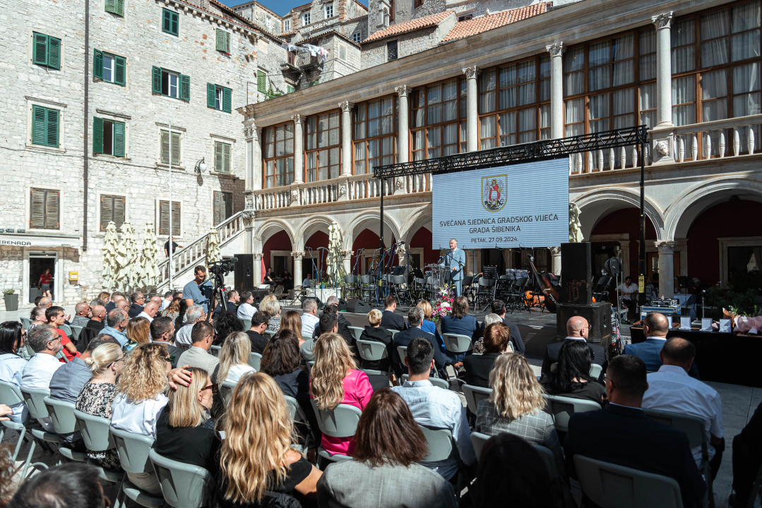 Ivica Tucak dobio nagradu za životno djelo Grada Šibenika: 'Ovo puno znači'