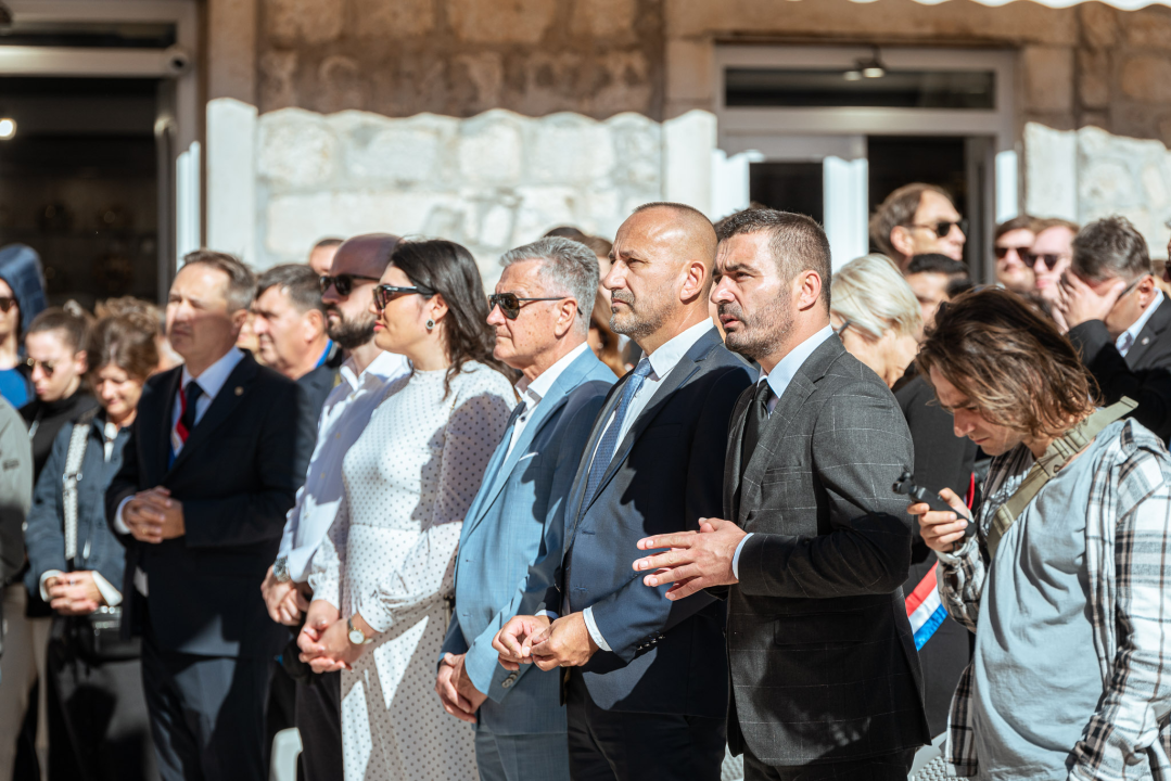 Povodom Dana Šibenika održana tradicionalna svečana procesija ulicama grada i sveta misa