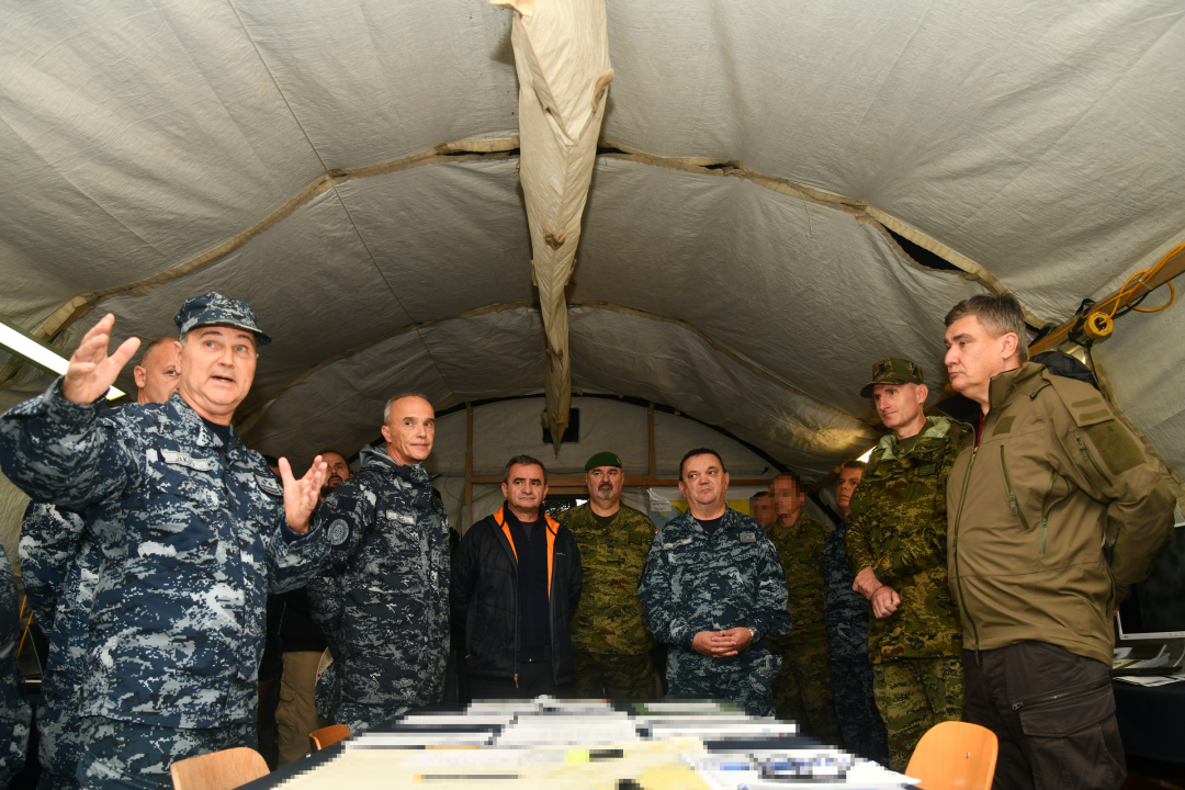 Milanović pratio vojnu vježbu na pomorskom poligonu Žirje