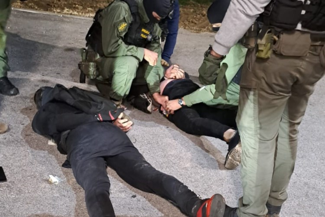 Pogledajte uhićenje dvojice razbojnika odmah nakon pljačke kockarnice u Zaprešiću